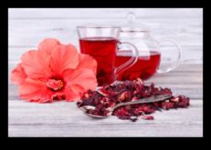 Vücut ve zihin için bir hibiscus çayı yudumlayın ve çiçek açın